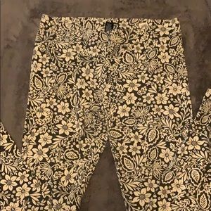 White and black floral leggings